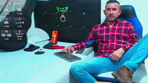 Yeol online show from November 4, 2025, 7:57 pm