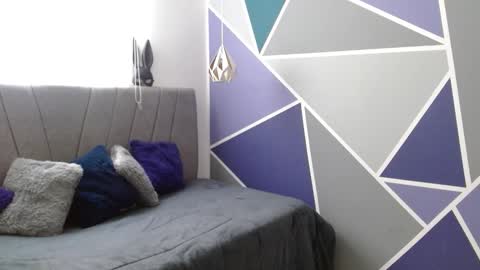 Yera  online show from November 11, 2025, 12:16 pm