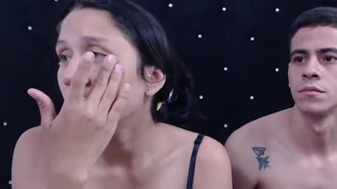 yeraldinandjos online show from November 26, 2025, 2:45 am