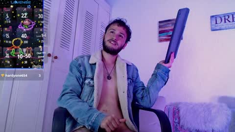 Yero online show from January 7, 2025, 11:35 pm