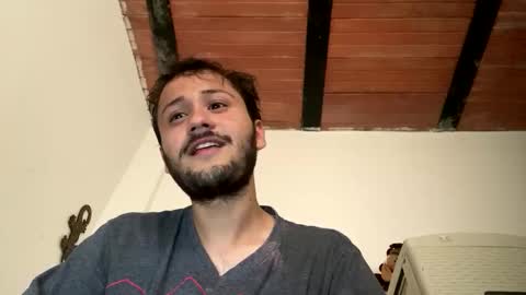 Yero online show from November 19, 2025, 8:42 pm