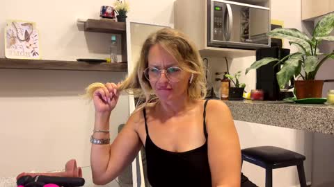 Zlata online show from February 11, 2025, 1:41 am