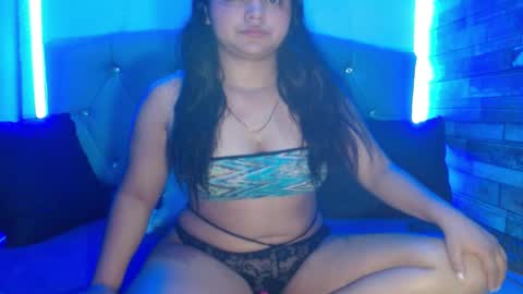 yesamin_stone18 online show from April 20, 2026, 1:03 pm