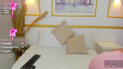 yesenia online show from February 11, 2025, 10:50 pm