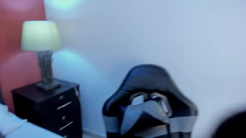 Y E S E N I A  online show from March 2, 2026, 12:34 pm