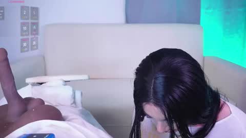 sofia online show from November 4, 2025, 12:04 pm