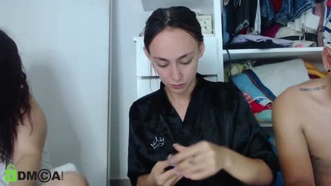 yessica and andres online show from January 28, 2025, 3:57 am