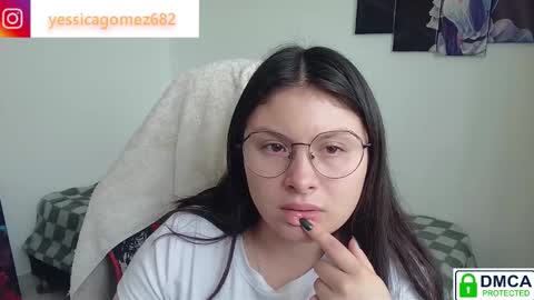 yessica_gomez01 online show from February 6, 2026, 2:20 pm
