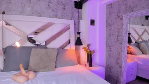 Yessica online show from October 9, 2025, 12:25 pm