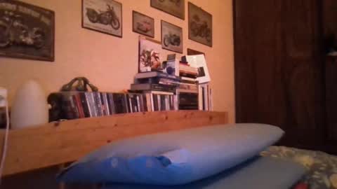 yeti_92 online show from March 5, 2025, 5:29 pm