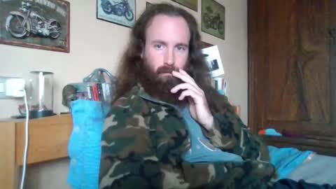 yeti_92 online show from October 2, 2025, 10:55 am