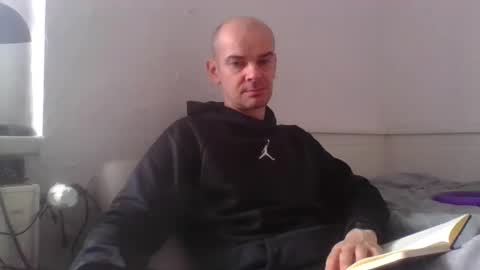 yewloo online show from March 1, 2026, 9:11 am