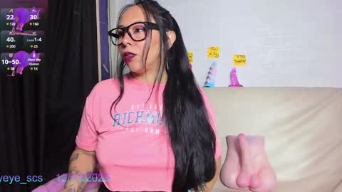 Luna online show from January 12, 2025, 1:48 pm