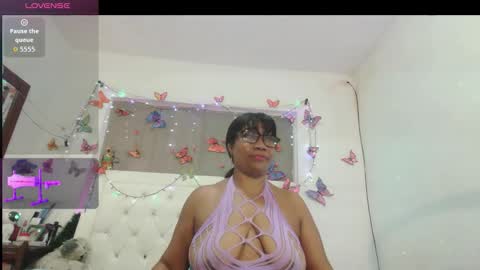 Yhazan Blake online show from October 31, 2025, 4:02 am