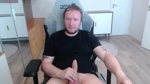 Snapshot of yhdxhy chatting on April 29, 2026, 4:55 pm James online show from April 29, 2026, 4:55 pm
