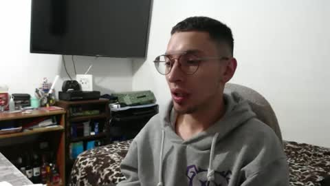 yinmao08 online show from March 16, 2026, 12:06 am