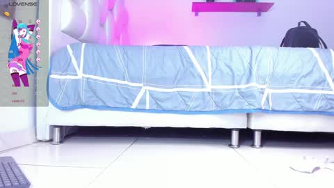 Yiovanna online show from January 3, 2025, 3:22 pm