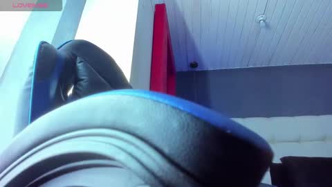 Yiyo online show from February 20, 2026, 6:19 am