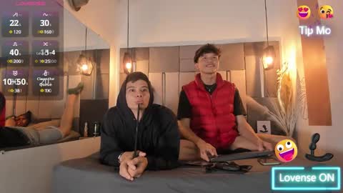 yizus_bonz online show from December 6, 2024, 7:10 am