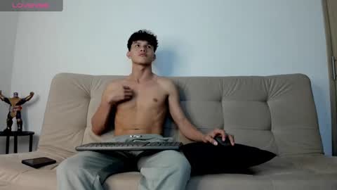 yizus_bonz online show from October 2, 2025, 11:45 pm