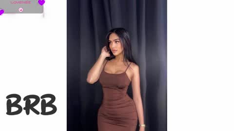 ylonagrae online show from December 11, 2024, 4:49 am