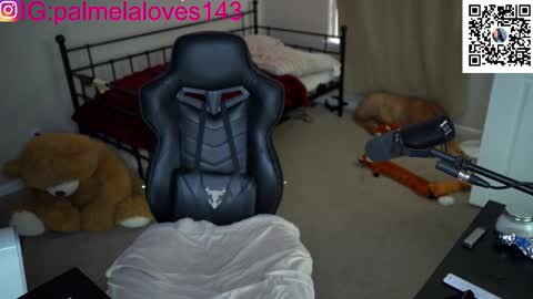 Snapshot of ynaong chatting on February 3, 2026, 6:57 pm Palmela Handerson online show from February 3, 2026, 6:57 pm