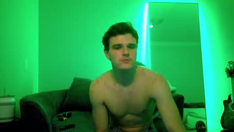 yngdesire1 online show from December 3, 2025, 8:00 am