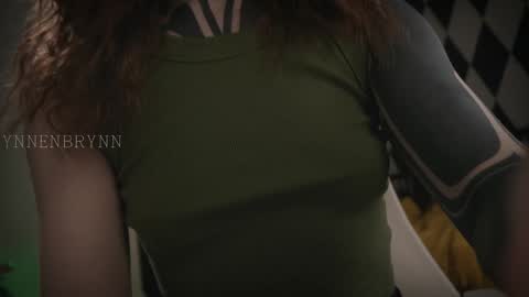 ynnenbrynn online show from January 22, 2025, 7:57 am