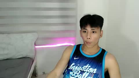 ynotyu online show from October 4, 2025, 3:32 pm