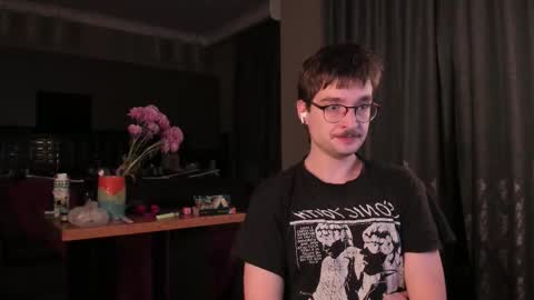 Max online show from November 16, 2025, 4:29 am