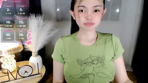 Snapshot of yogirl_abby chatting on July 10, 2026, 12:04 am Hi i am Abby i am Filipina Aussie youve ever wanted to meet NOT INTO CHEAP GUY online show from July 10, 2026, 12:04 am