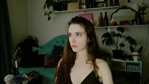 Snapshot of yoka_paradoxxx chatting on May 27, 2026, 10:45 am yoka_paradoxxx online show from May 27, 2026, 10:45 am