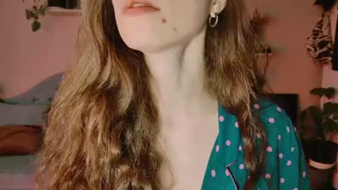 Snapshot of yoka_paradoxxx chatting on June 25, 2026, 11:59 am yoka_paradoxxx online show from June 25, 2026, 11:59 am