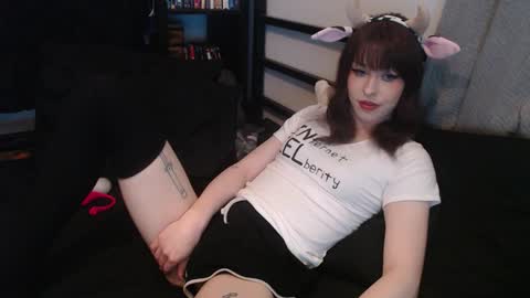 Yokai Girl online show from November 20, 2025, 8:52 pm