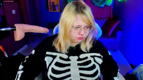 Yoki online show from January 19, 2026, 6:28 am