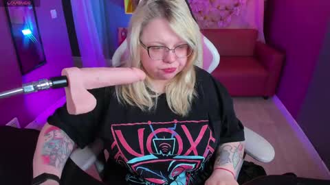 Yoki online show from April 20, 2026, 5:54 am