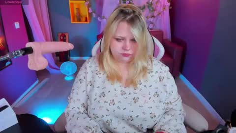 Snapshot of yoki_shizuko chatting on June 6, 2026, 9:36 am Yoki online show from June 6, 2026, 9:36 am
