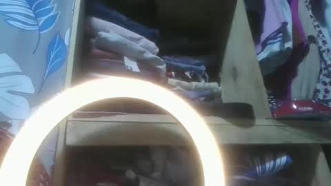 yolandrina05 online show from December 1, 2025, 3:00 am