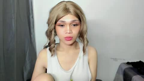 Snapshot of yonas_fucktoy chatting on June 28, 2026, 3:29 pm yona online show from June 28, 2026, 3:29 pm