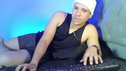 Snapshot of yonat_ chatting on May 10, 2026, 7:41 pm Yonat online show from May 10, 2026, 7:41 pm