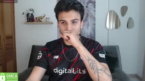 Snapshot of yoshy_man chatting on December 20, 2024, 6:19 am yoshy_man online show from December 20, 2024, 6:19 am