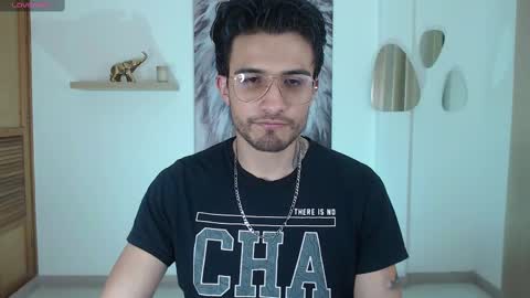 Snapshot of yoshy_man chatting on January 8, 2025, 3:19 am yoshy_man online show from January 8, 2025, 3:19 am