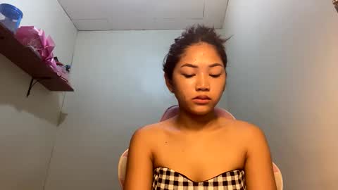 Snapshot of yosufloversweet chatting on April 22, 2026, 1:52 am fin online show from April 22, 2026, 1:52 am
