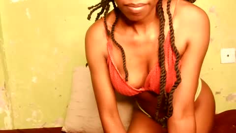 Snapshot of yosweetslut chatting on July 12, 2026, 12:45 am Sweetkitty online show from July 12, 2026, 12:45 am