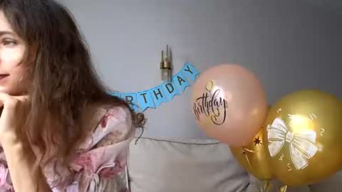 Snapshot of you_desire chatting on June 19, 2026, 10:52 am Liliya online show from June 19, 2026, 10:52 am