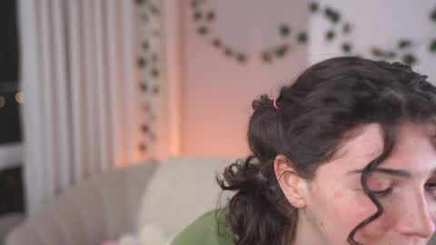 Elizabeth brunette -- Darline blonde  online show from December 6, 2024, 1:33 pm