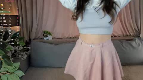 Elizabeth brunette -- Darline blonde  online show from November 2, 2025, 8:17 am