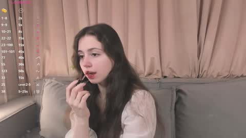 Elizabeth brunette -- Darline blonde  online show from November 17, 2025, 9:15 am