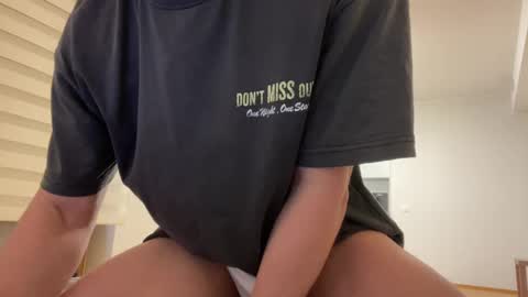 Snapshot of youcan__ chatting on February 19, 2026, 1:51 pm youcan__ online show from February 19, 2026, 1:51 pm