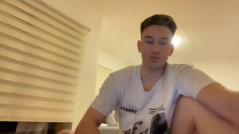 Snapshot of youcan__ chatting on March 17, 2026, 1:58 pm youcan__ online show from March 17, 2026, 1:58 pm